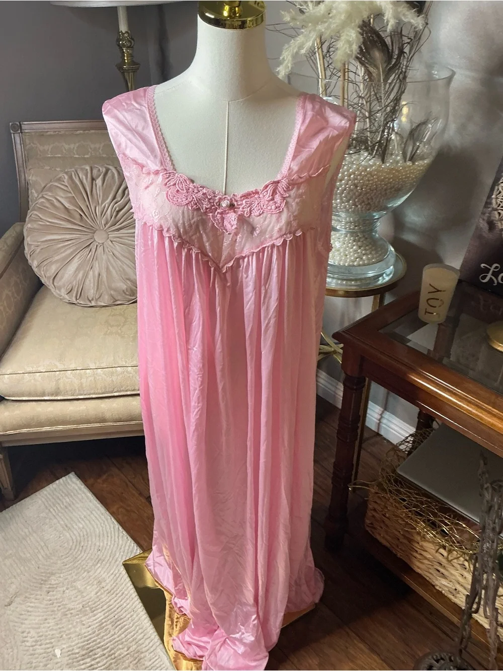 VTG plus size 80’s Pink Babydoll Nightgown with Lace Appliqué Coquette Romantic